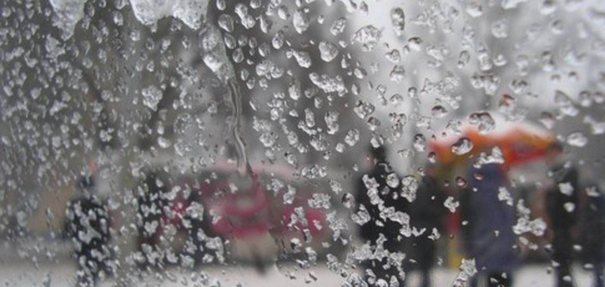 Відлига та опади: синоптики уточнили погоду в Києві на затяжні вихідні