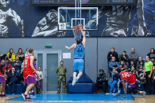 'Днепр' добыл волевую победу в последней игре года в Суперлиге Пари-Матч