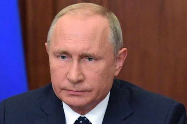 ''Типичный Паркинсон!'' Путин озадачил сеть странными движениями