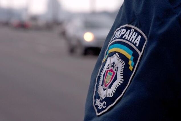 Бив по обличчю і голові: на Львівщині жорстоко познущалися з поліцейської