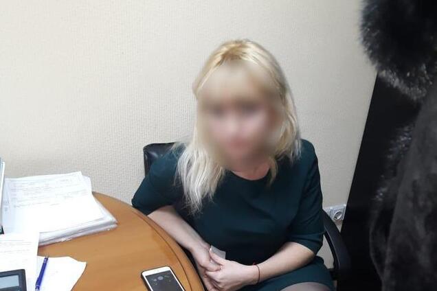 Требовала миллион: руководитель киевского банка попалась на крупной взятке