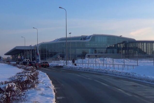 В Украине начался авиаколлапс из-за непогоды: что происходит в аэропортах