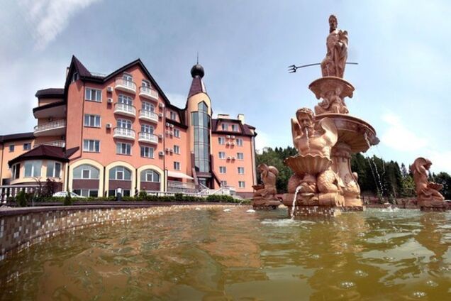 ''Діти блюють у ліфтах, на поверхах, у їдальні'': в елітному санаторії на Львівщині трапилася масштабна НП