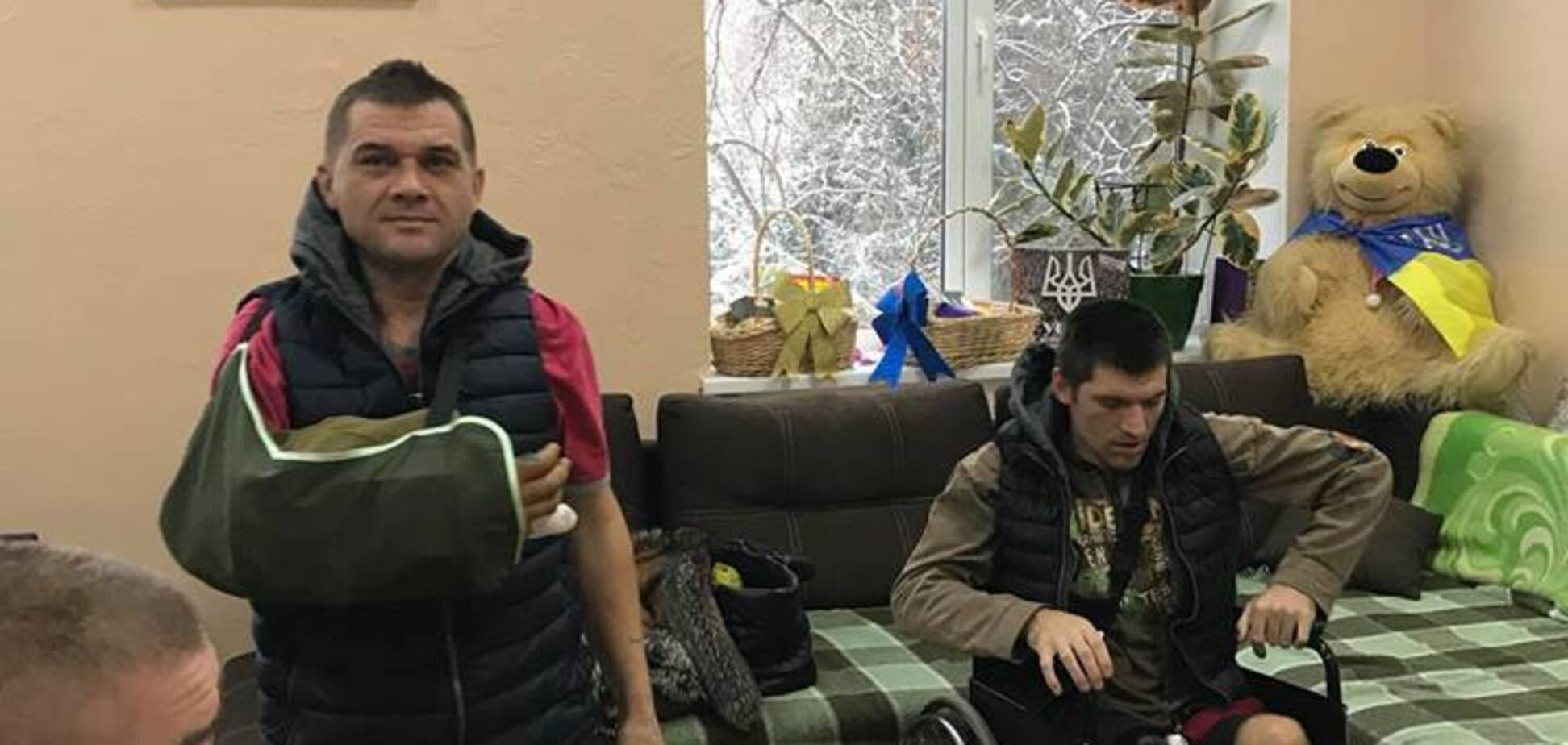 Два разных мира: передовая и наши мирные дни