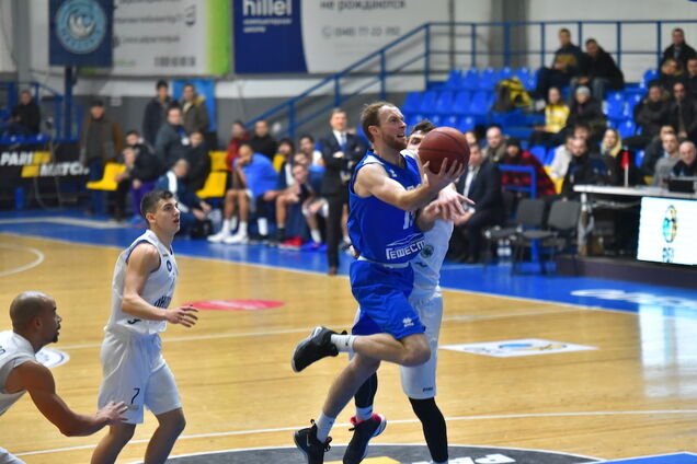 Визначився перший півфіналіст Кубка України з баскетболу