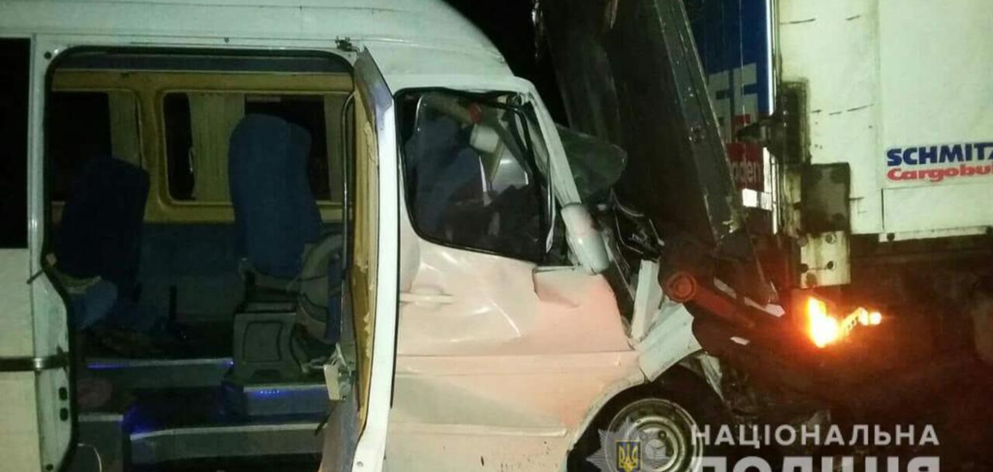 Под Киевом произошло два ДТП с маршрутками: пострадали 15 пассажиров 