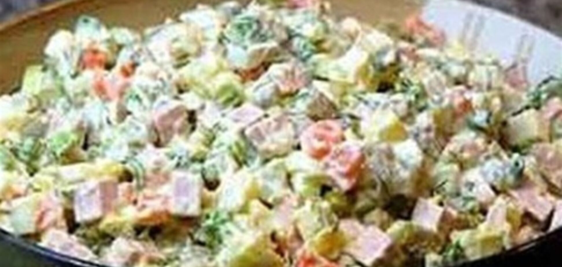 Как правильно приготовить оливье: диетолог указал на важный нюанс