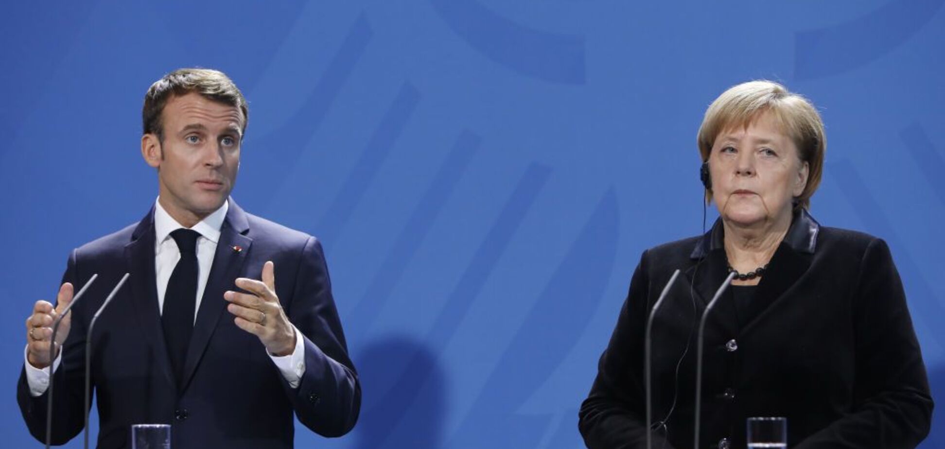 Освободить до Нового года: Меркель и Макрон поставили Путину ультиматум 