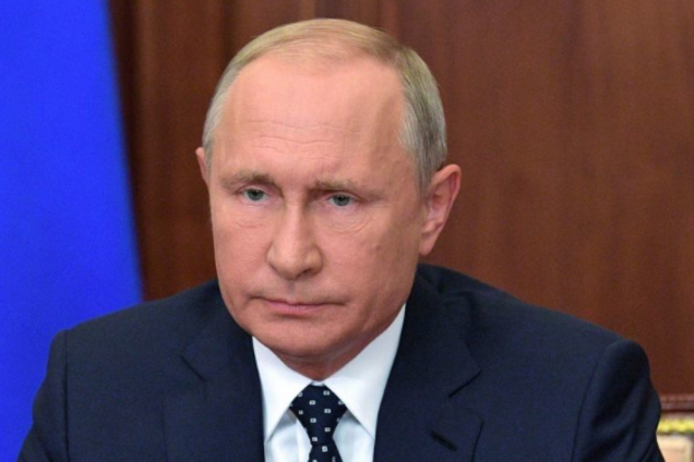 "Не користується піндоськими штучками": стало відомо, чому Путін пише з помилками