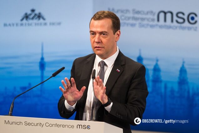 ''Димон подписун'': в сети высмеяли Медведева за новые санкции против Украины
