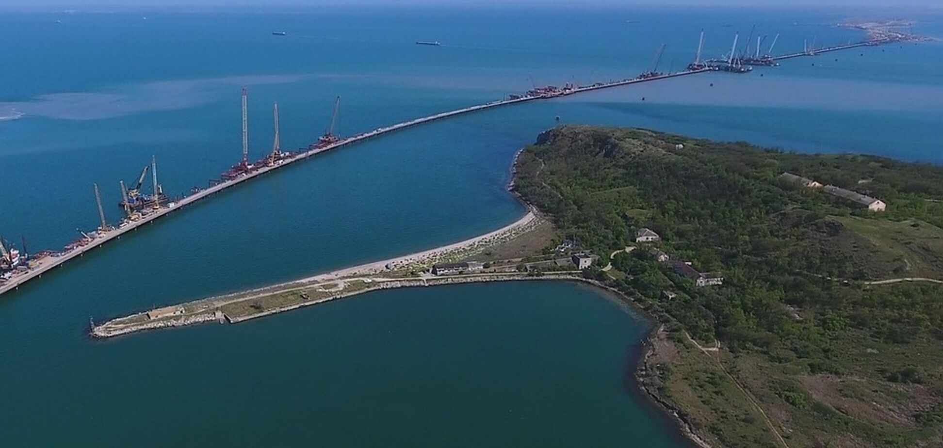 Росія заблокувала Керченську протоку: НБУ оцінив збитки