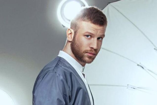 Абсолютно голий Дорн здивував шанувальників новим відео: 18+