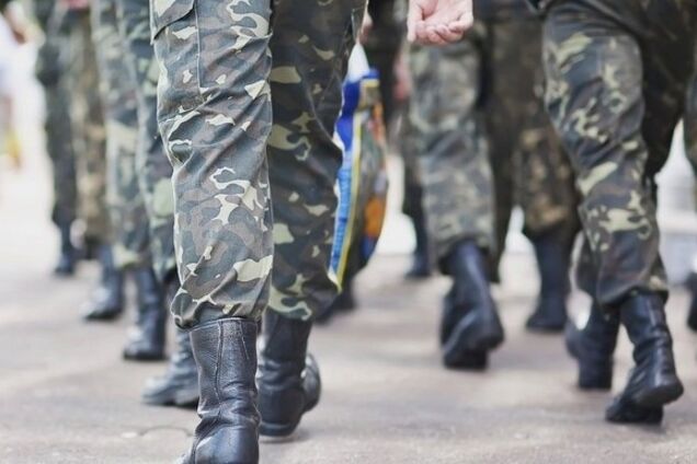 Воєнний стан в Україні: в ЗСУ пояснили ''ловлю'' призовників