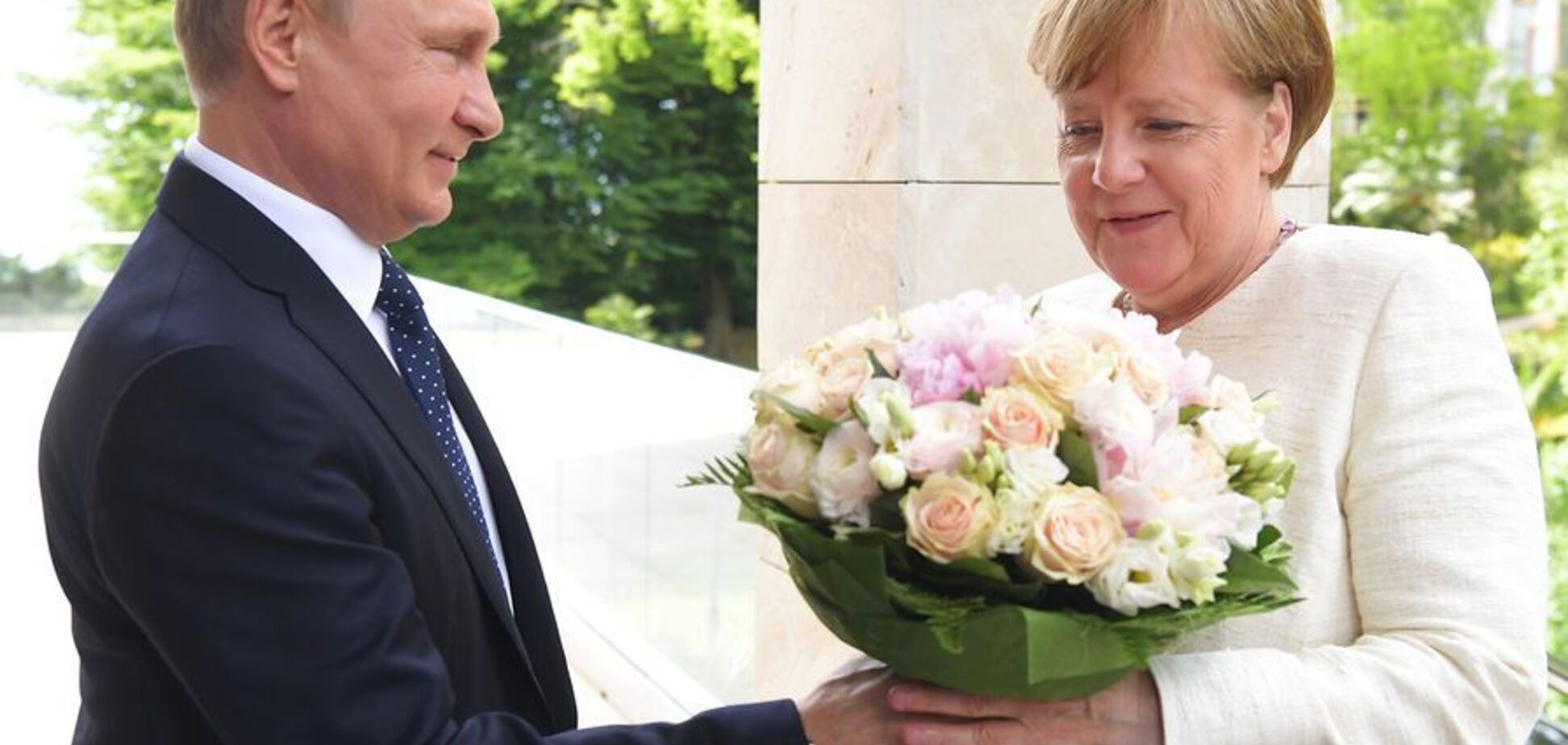 Підмахнув США і Європі: стало відомо, кого Путін привітав із Новим роком