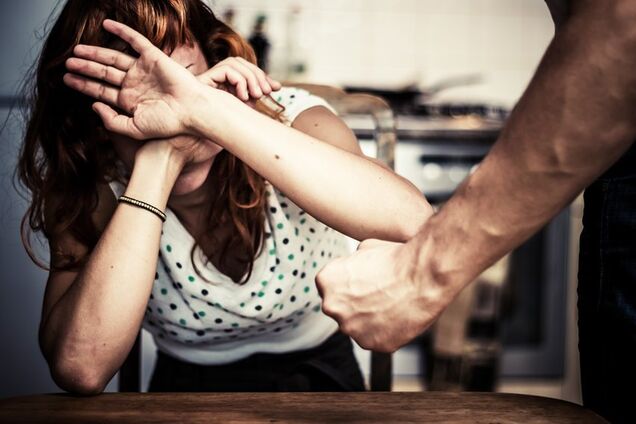 Как спастись от семейного тирана: психолог дала советы женщинам