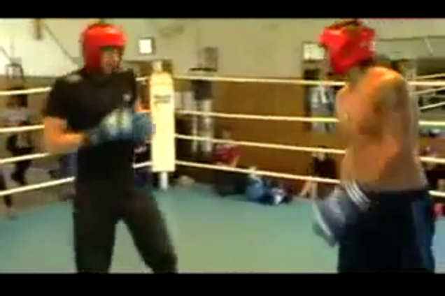 Появилось видео, как Усик ''подрался'' с Гвоздиком