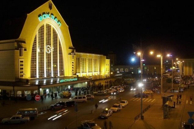 На вокзалі Києва стався колапс через збій в ''Укрзалізниці'': що відомо