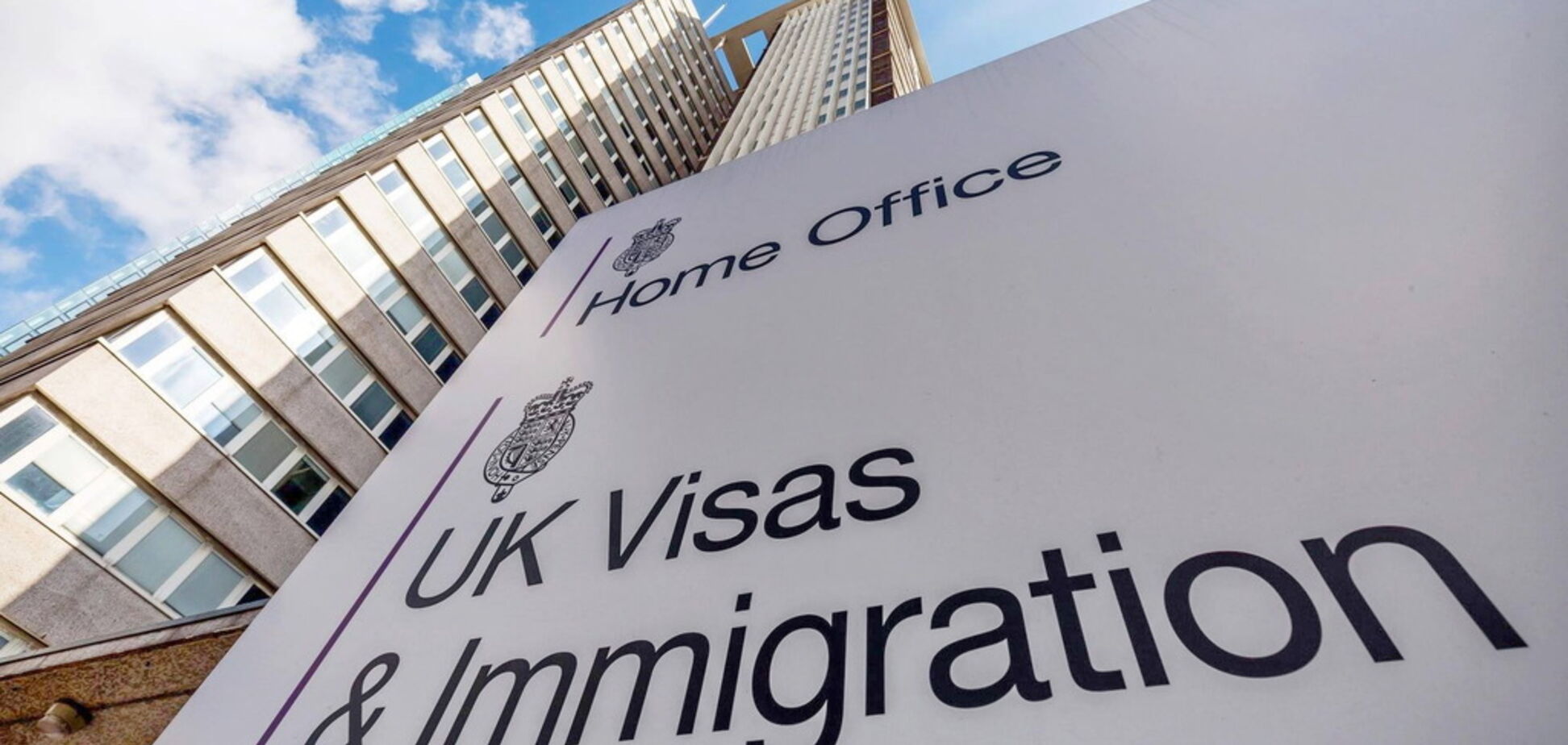 Великобритания приостановила выдачу виз для богатых: кого затронет
