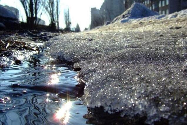 Ідуть дощі і тепло: синоптик уточнила прогноз по Україні