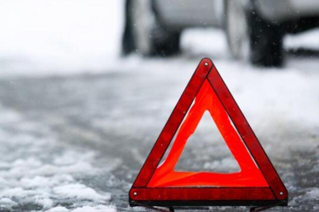 Как Зайцева: на Закарпатье автомобиль на полном ходу въехал в толпу