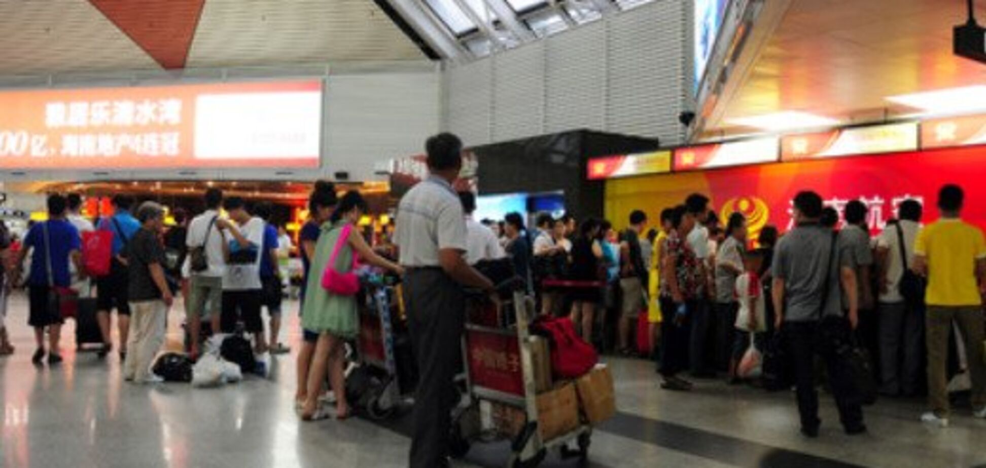 Более тысячи россиян попали в ловушку в Китае: что произошло