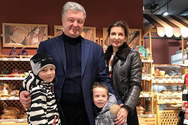 Порошенка з дружиною спіймали в супермаркеті: у мережі ажіотаж