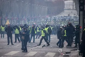 Во Франции с новой силой вспыхнули протесты: что происходит