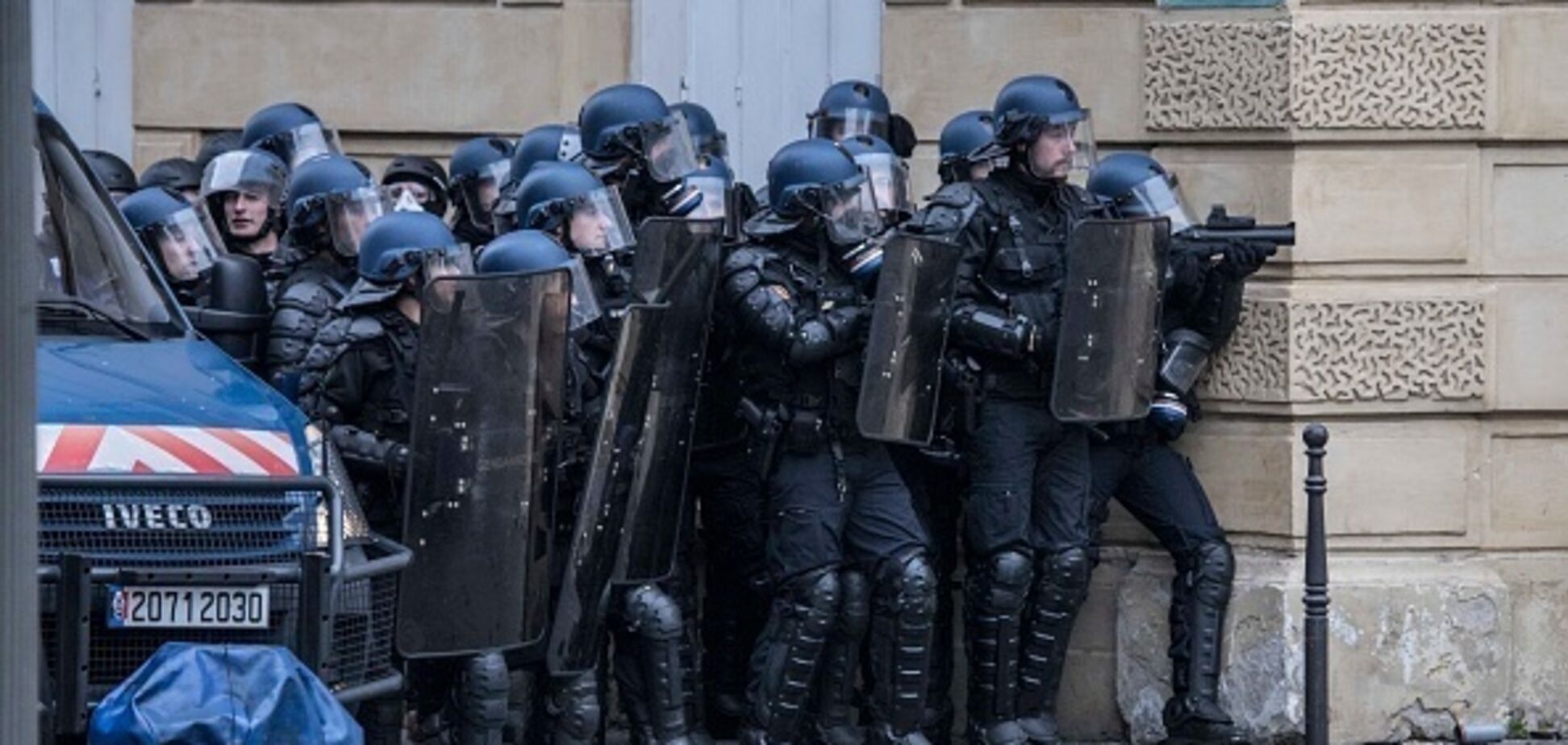 Вихід із ЄС і НАТО? ''Жовті жилети'' у Франції оприлюднили вимоги