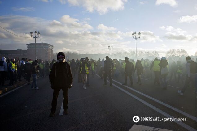 'Слава Сирии! Слава России!': вот вам и протесты во Франции