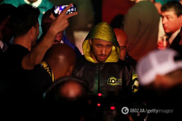 Стало известно, сколько заработал Ломаченко за бой с Педрасой
