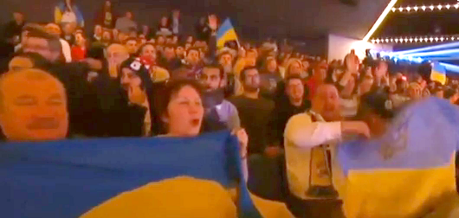 Сине-желтые трибуны: как ''украинский'' Нью-Йорк болел за Ломаченко