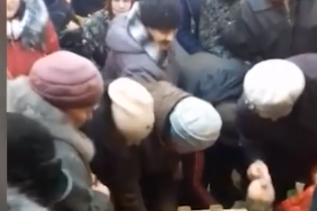 У Росії покупці влаштували битву за дешеву курку