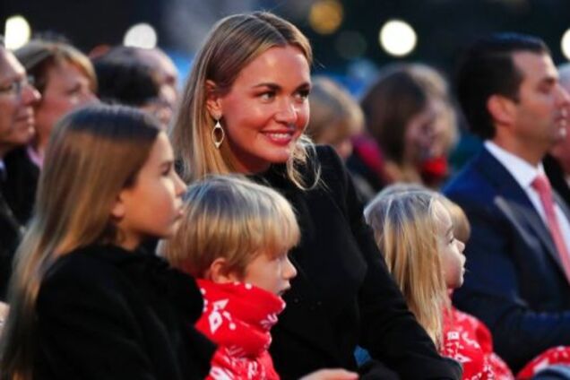 Невестку Трампа госпитализировали из-за конверта с белым порошком