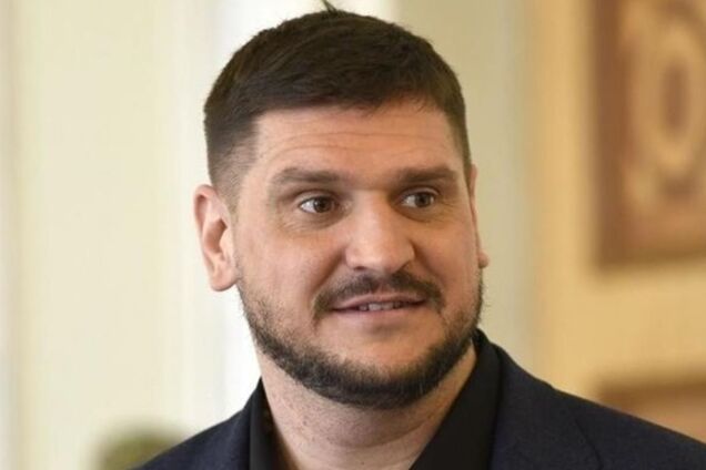 Губернатор Савченко о ремонте в школах: девушки будут делать селфи, когда падает мыло