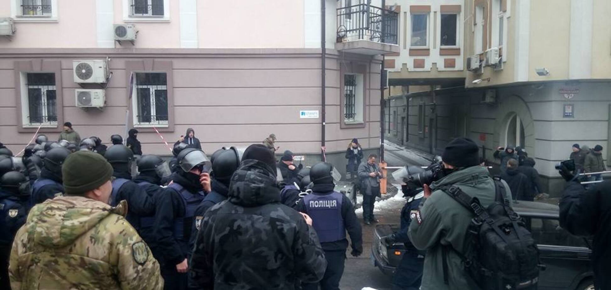 Суд над мером Одеси переріс у стрілянину: поранено поліцейського