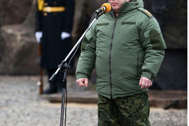 Для трибунала: 'министр обороны 'ДНР' похвастался фото с Захарченко