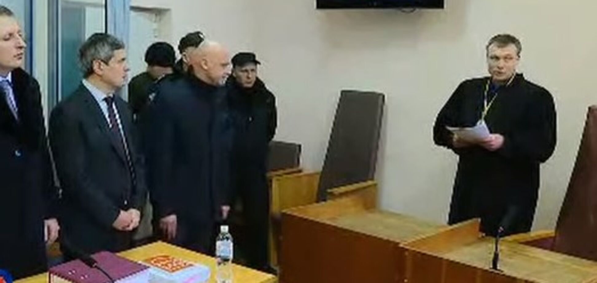 Суд відпустив Труханова на поруки нардепа
