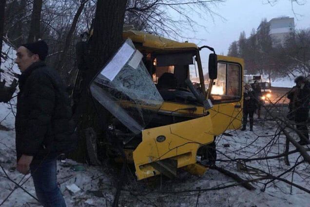 У Києві страшна аварія з маршрутками: безліч постраждалих