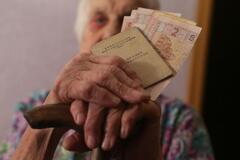 У некоторых украинцев могут забрать пенсии