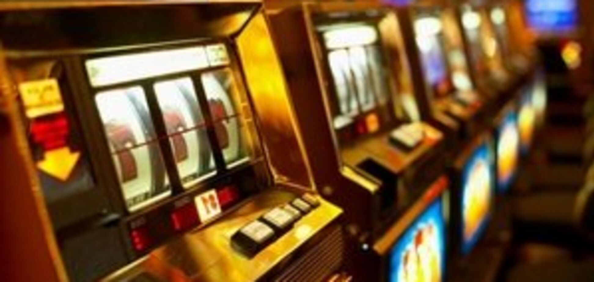 Запрещенные казино и игровые автоматы начали появляться на улицах Киева