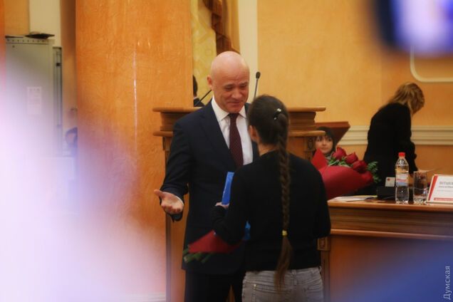 Вернулся на работу: Одесский горсовет встретил Труханова аплодисментами