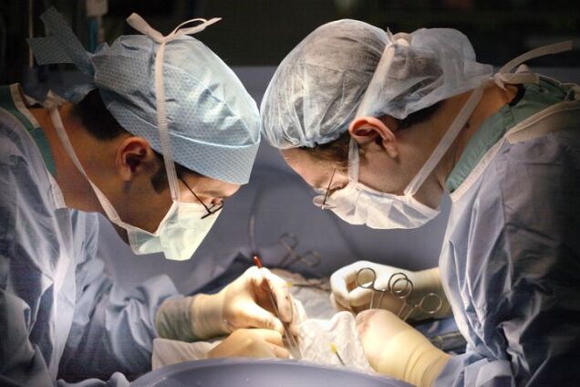 Поки в МОЗі фантазують, лікарі – рятують!