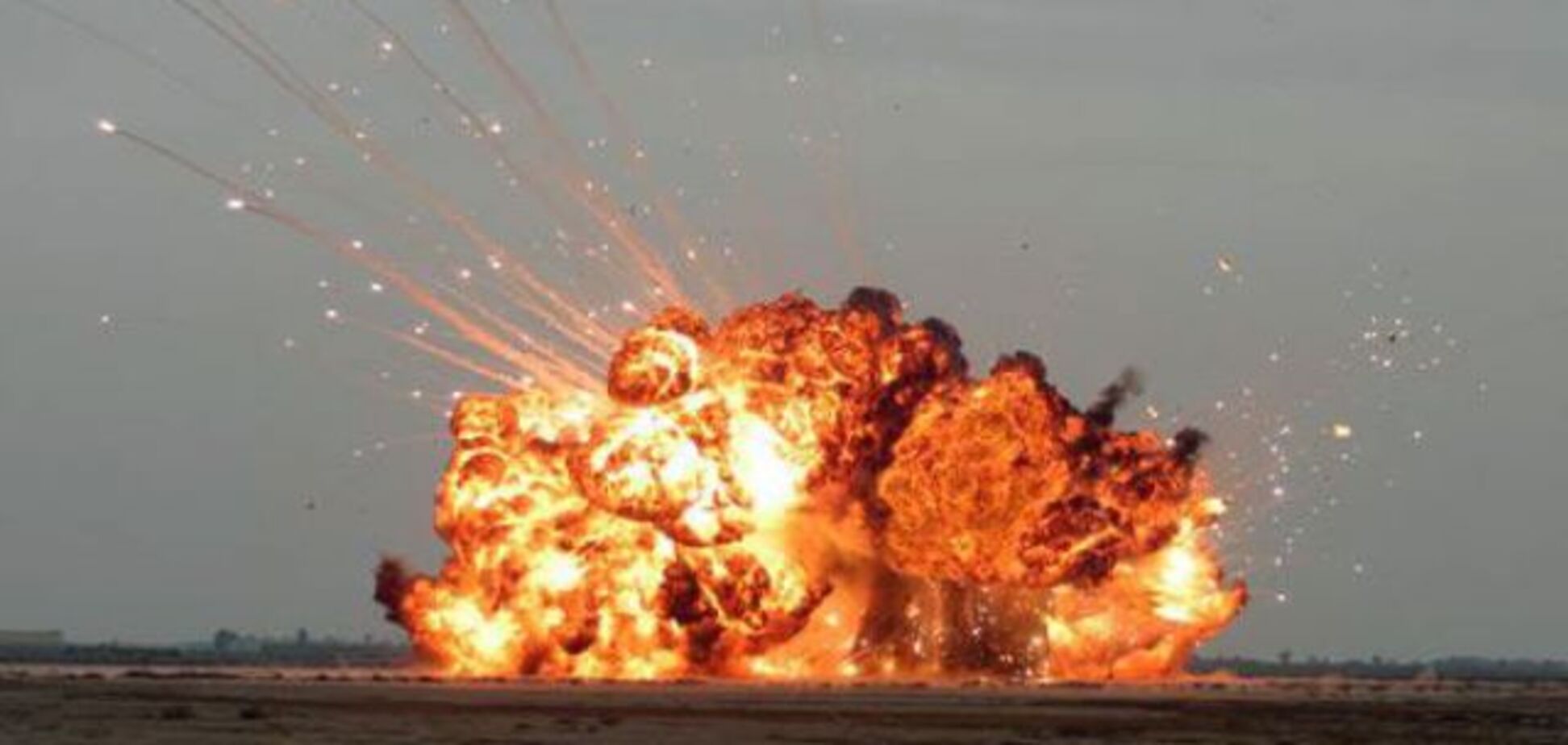 'ЛНР' і 'ДНР' об'єднуються: стало відомо про низку вибухів у Луганську