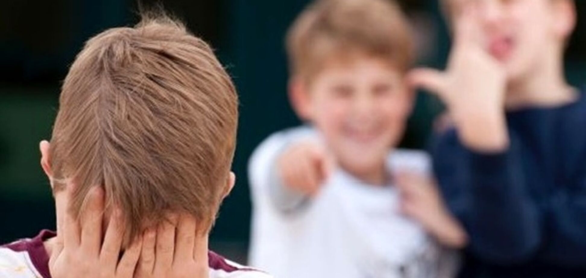 Травили и бросали камнями: в Днепре школьники довели до инсульта ребенка-переселенца