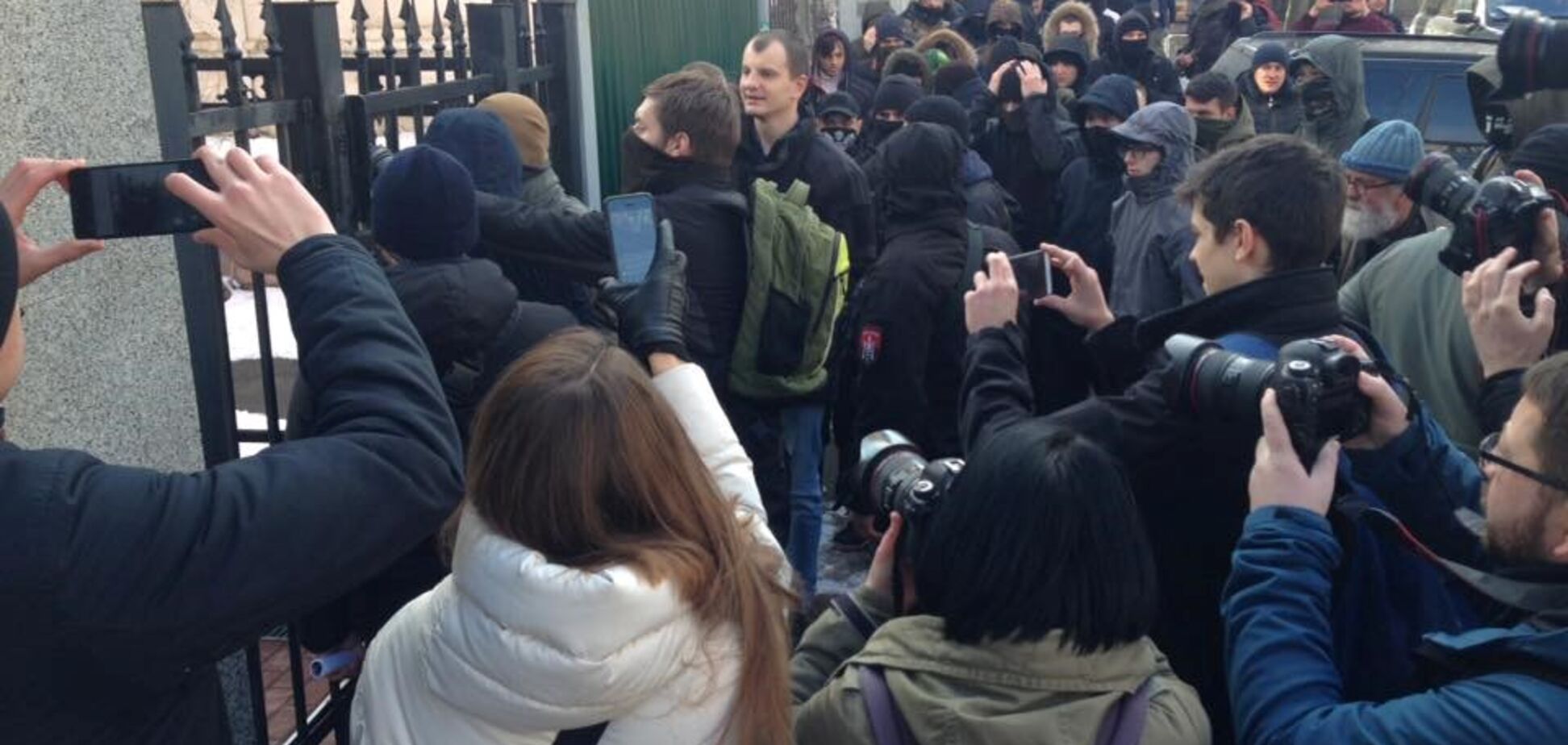 Напад на центр пропагандистів РФ у Києві: в Україні пояснили дії С14
