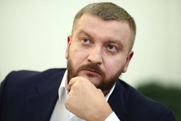 Девочки и отель за 3000 евро: министр юстиции прокомментировал видео из Турции