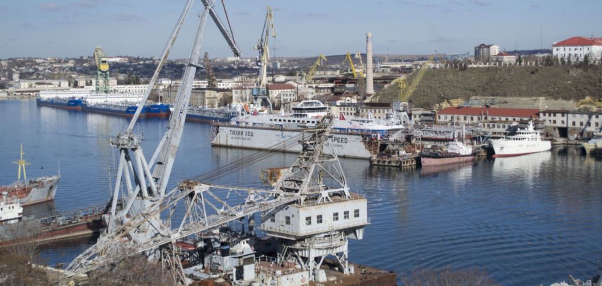 Оккупанты отобрали завод Порошенко в Крыму