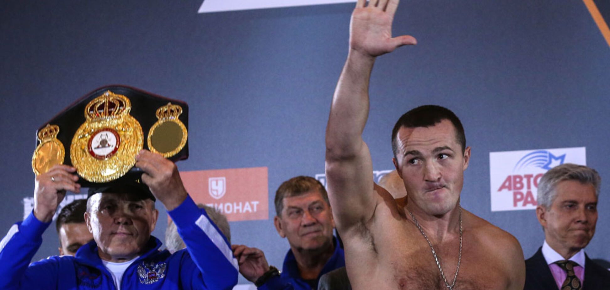 Знаменитого російського боксера позбавили чемпіонського титулу