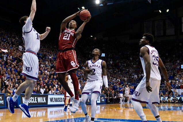 Разгром дня: 20-летний украинец показал блестящую игру в NCAA - опубликовано видео