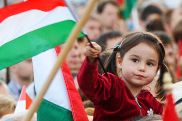 Фантомний біль Угорщини відгукується в Україні